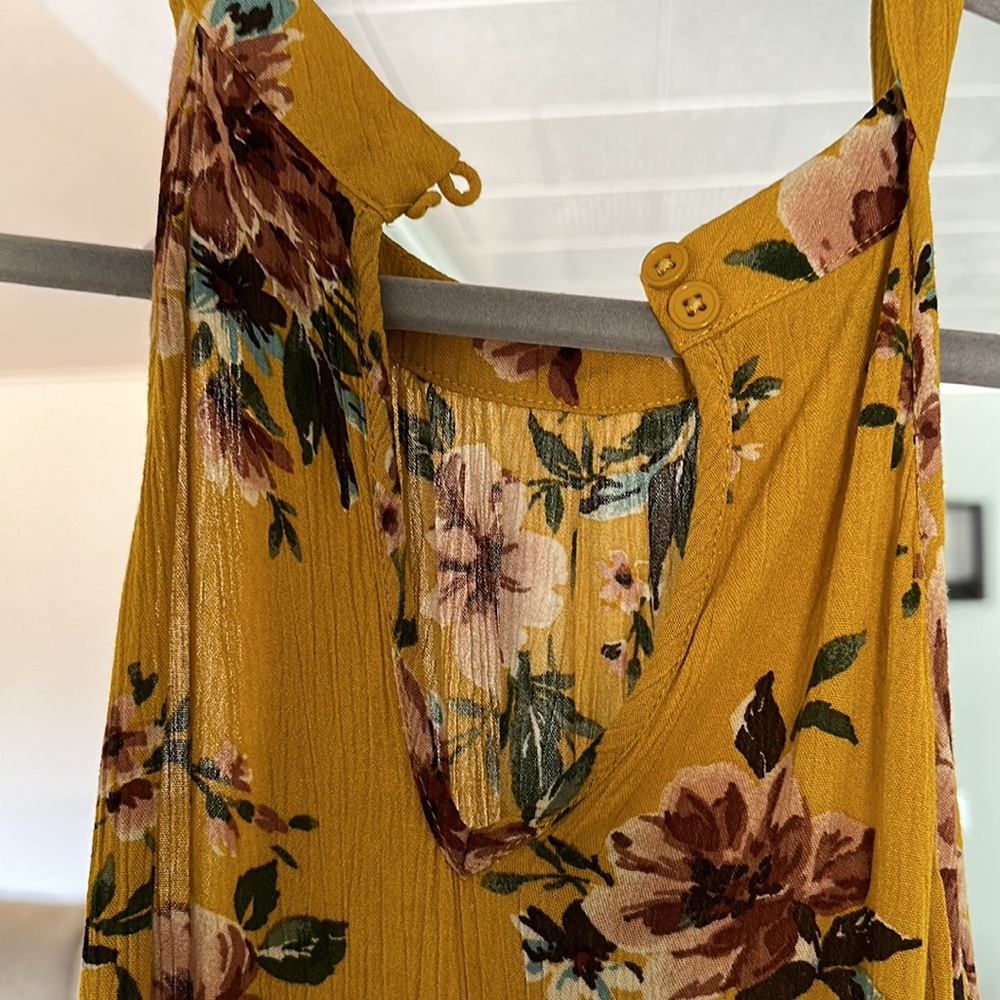 Juniors Floral Dress - Picture 3 of 4